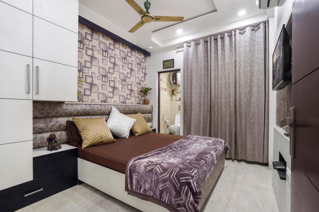 Homlee-Villa Luxury-2Bhk-Anand Vihar-Ramprastha ガーズィヤーバード エクステリア 写真
