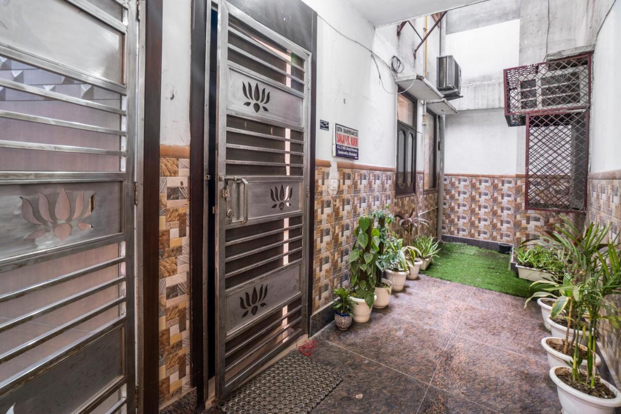 Homlee-Villa Luxury-2Bhk-Anand Vihar-Ramprastha ガーズィヤーバード エクステリア 写真