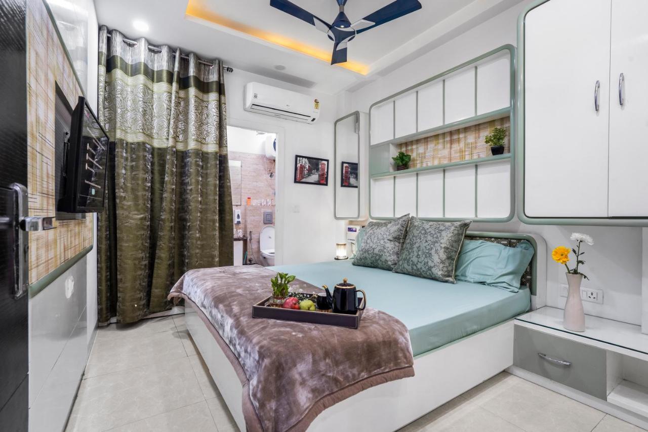Homlee-Villa Luxury-2Bhk-Anand Vihar-Ramprastha ガーズィヤーバード エクステリア 写真