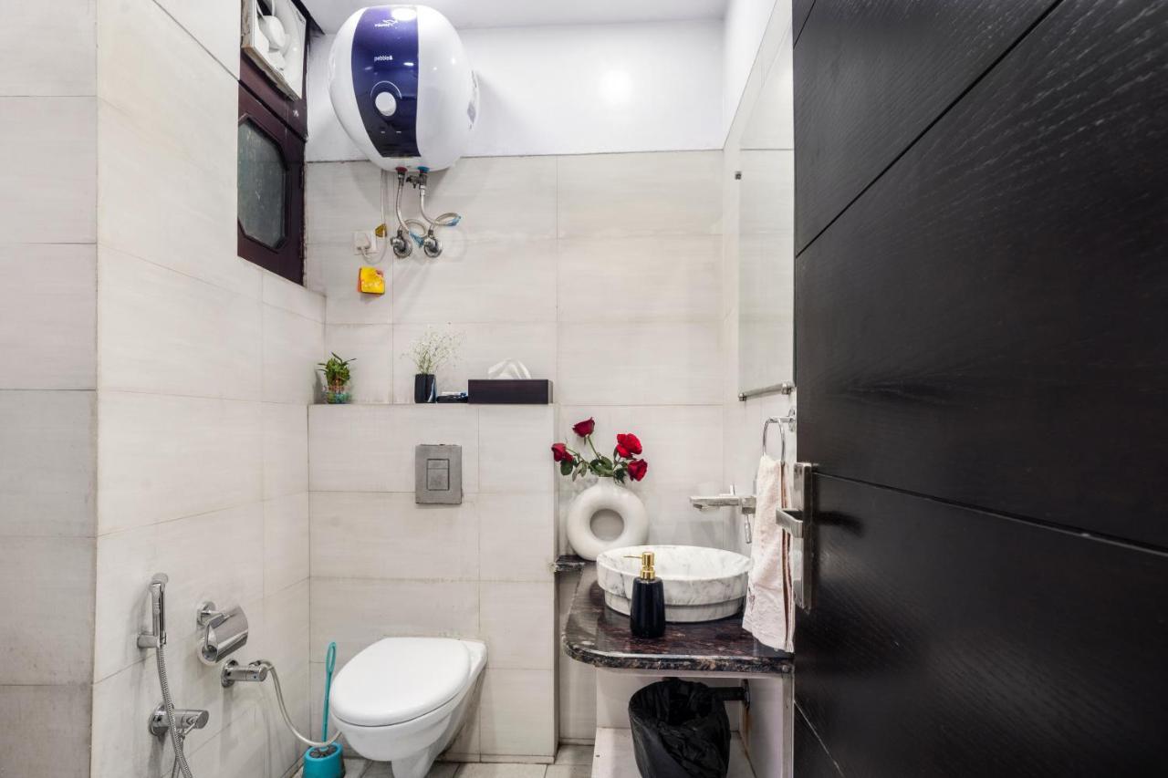 Homlee-Villa Luxury-2Bhk-Anand Vihar-Ramprastha ガーズィヤーバード エクステリア 写真